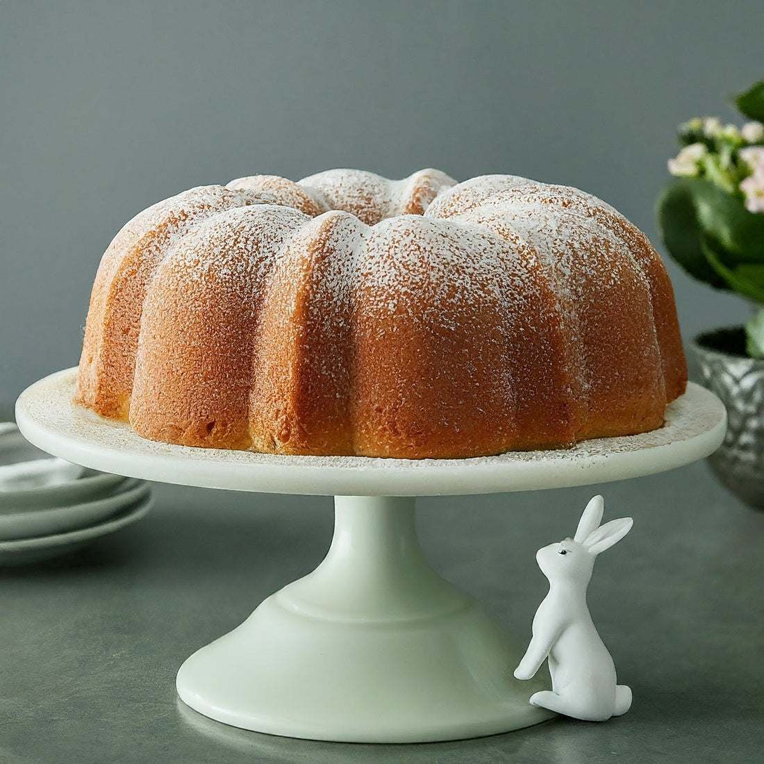 Easter Vanilla Bean Bundt Cake: Easy Dessert Recipe