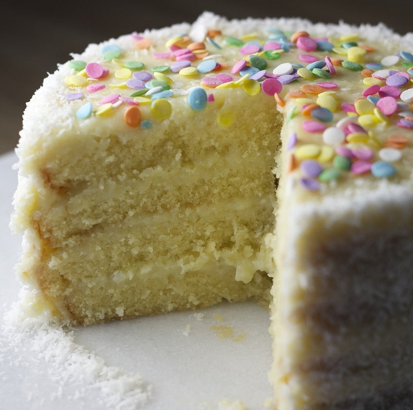 Vanilla Cake with Raspberry Filling | Sweet Recipe Ideas